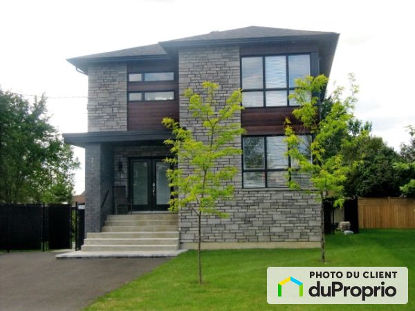 2938 rue Lareau, Carignan for rent