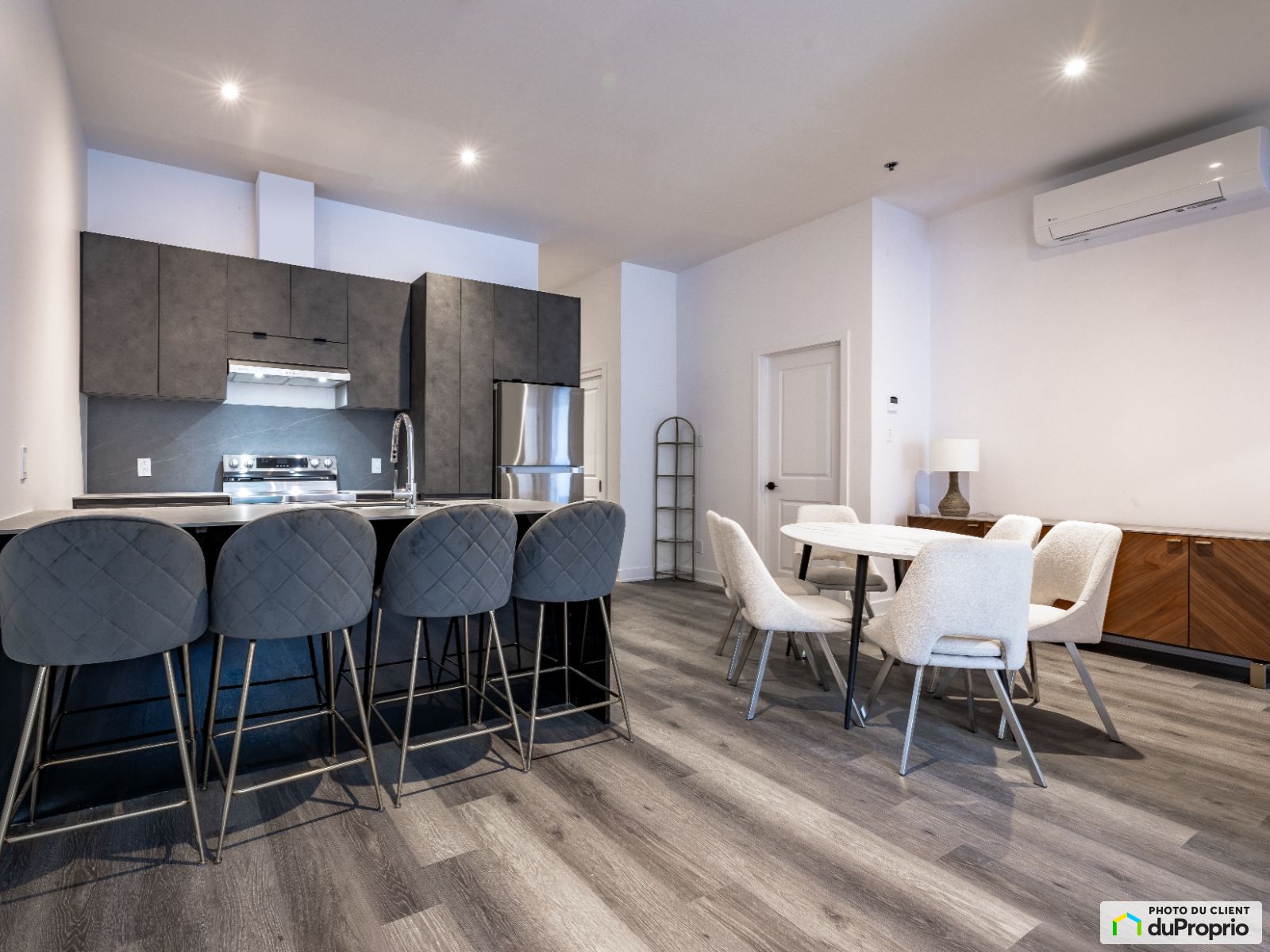2660, rue Jarry E — photo 1
