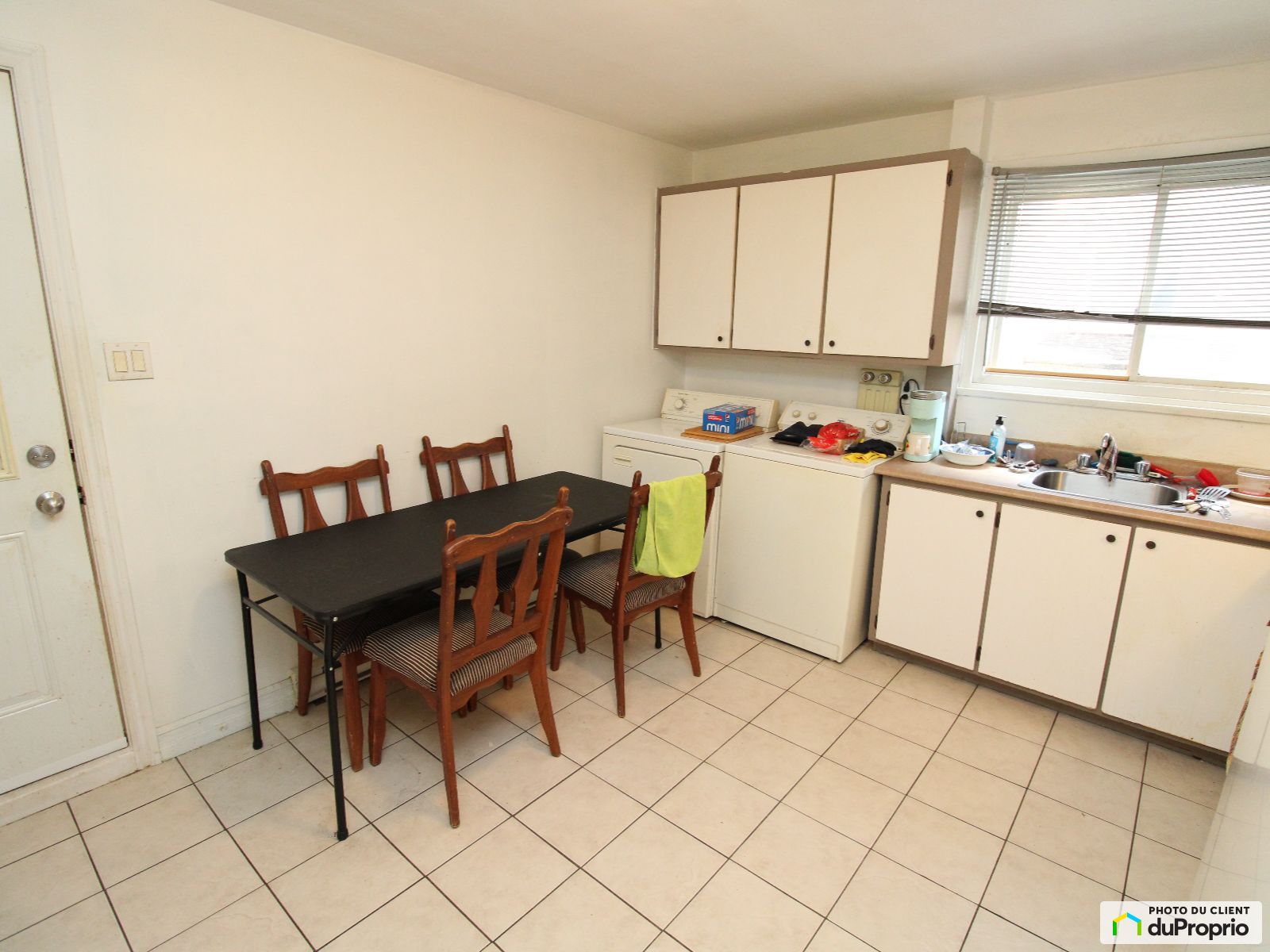 4 1/2-225, rue des Chênes Ouest — photo 1