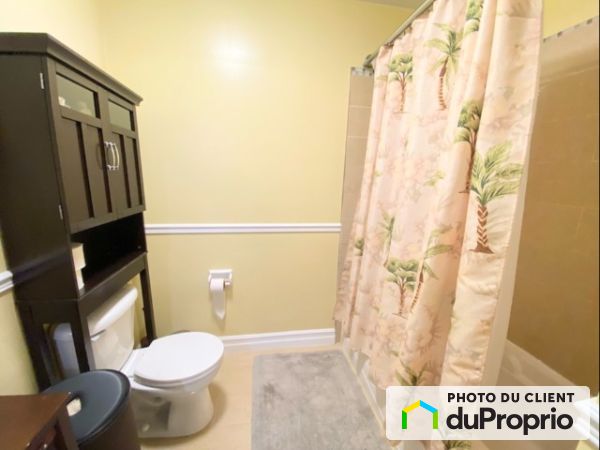 7393, av. de Belfroy, Anjou à louer