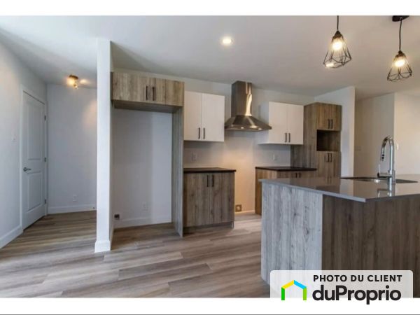 206-3822, Boulevard Sainte-Anne, Beauport à louer