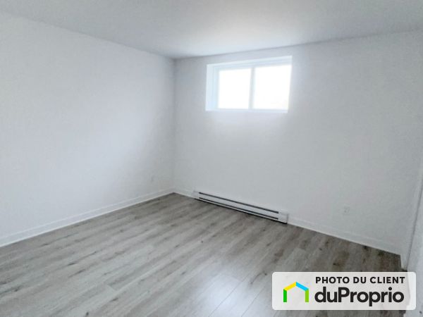 720 RUE DE CHENONCEAU, St-Jérôme (Bellefeuille) for rent