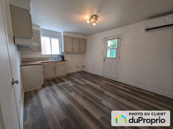 1985, des Intendants, Limoilou à louer