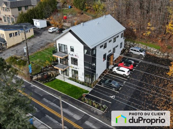 424 Pierre-Péladeau, Ste-Adèle for rent