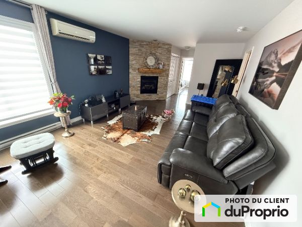 Apartment Living Room - 8-632 Rue des Sureaux, Boucherville for rent