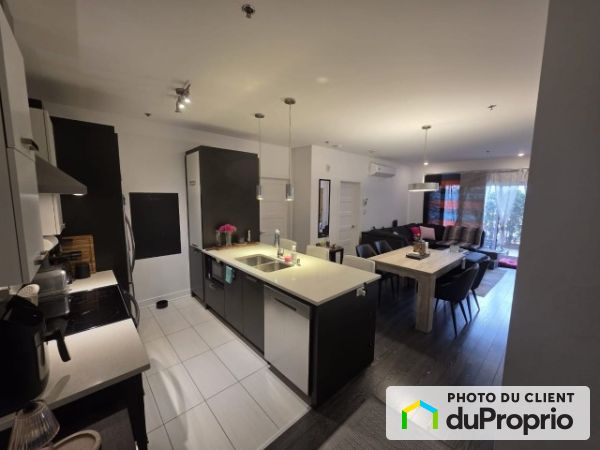 8005, boulevard du Saint-Laurent, Brossard à louer