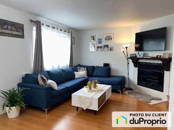 636, Avenue Ampere, Laval-des-Rapides à louer