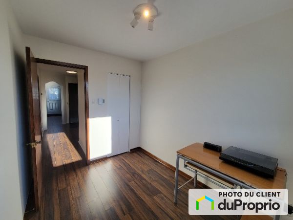 2340 Rue Rousseau, LaSalle for rent