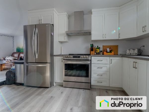 1270 courcelette, Sherbrooke (Jacques-Cartier) for rent