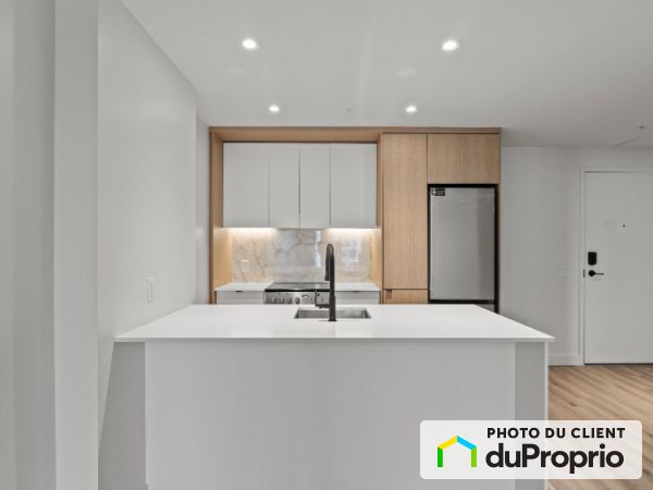 509-2800 thiemens, Saint-Laurent for rent