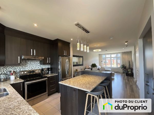 2709, rue des Equinoxes, Saint-Laurent à louer