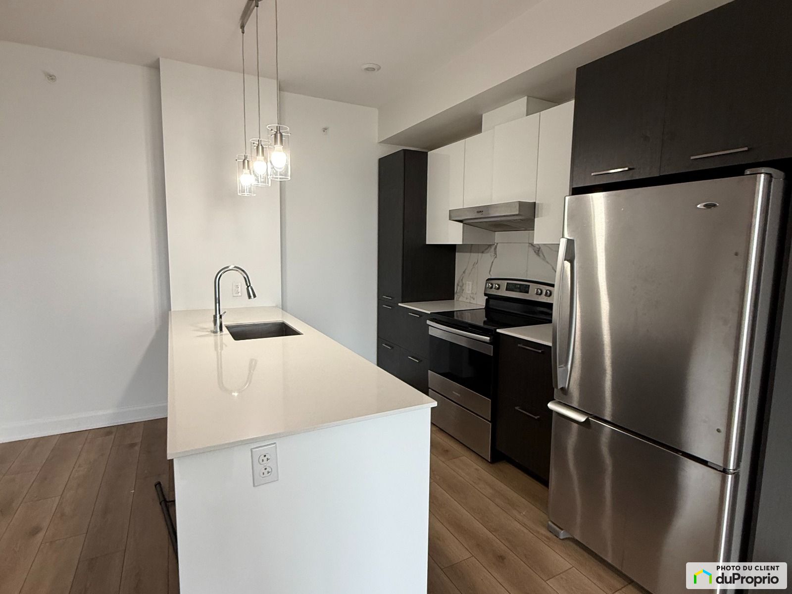 212-2990, boulevard saint martin — photo 2