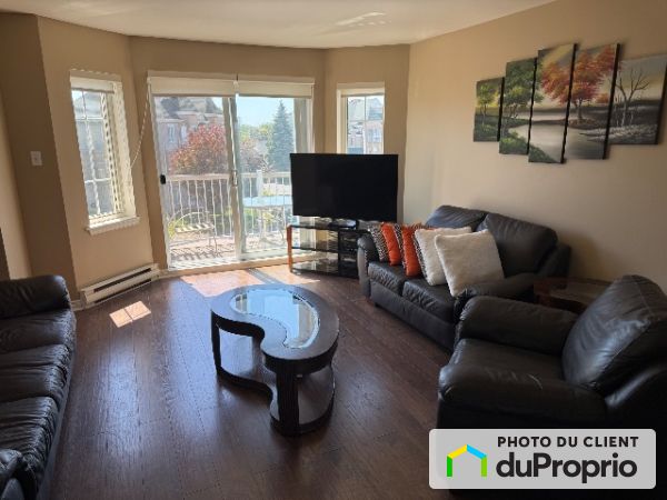 301-3485 Souvenir, Chomedey for rent