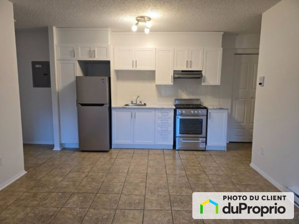 3056, boulevard Tessier, Chomedey à louer