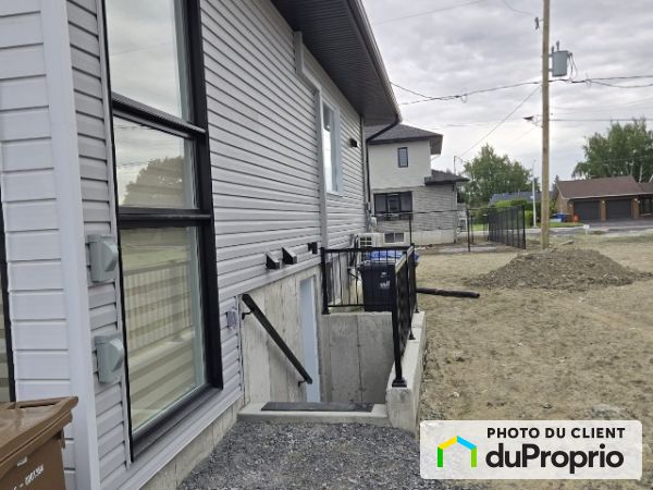 124A-124, RUE DES MARRONNIERS, Salaberry-De-Valleyfield à louer