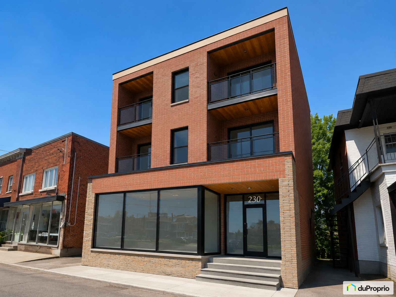230 rue Champlain — photo 3