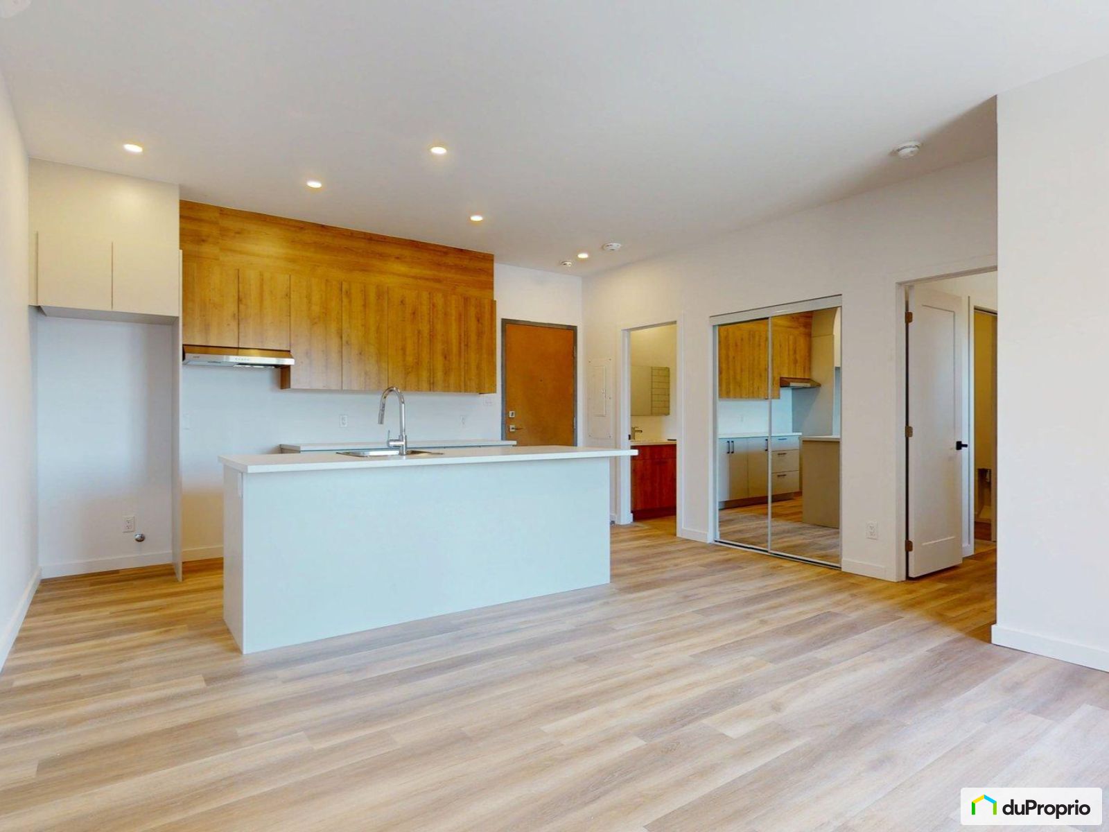 230 rue Champlain — photo 1