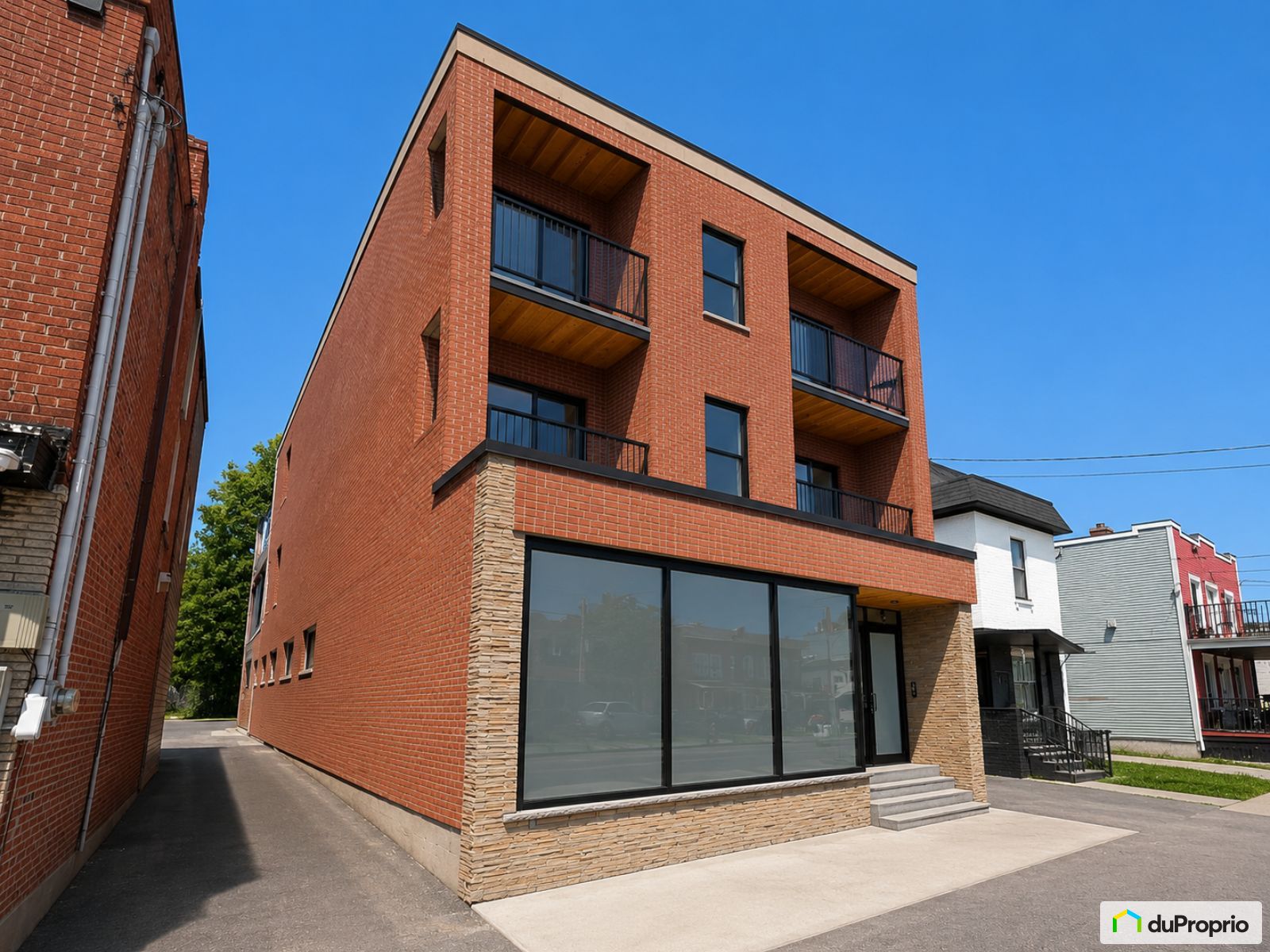 230 rue Champlain — photo 3