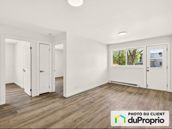 6780, rue d'avila, Saint-Léonard à louer