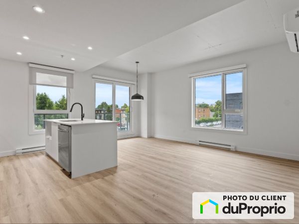910-2800 boulevard Thimens, Saint-Laurent for rent