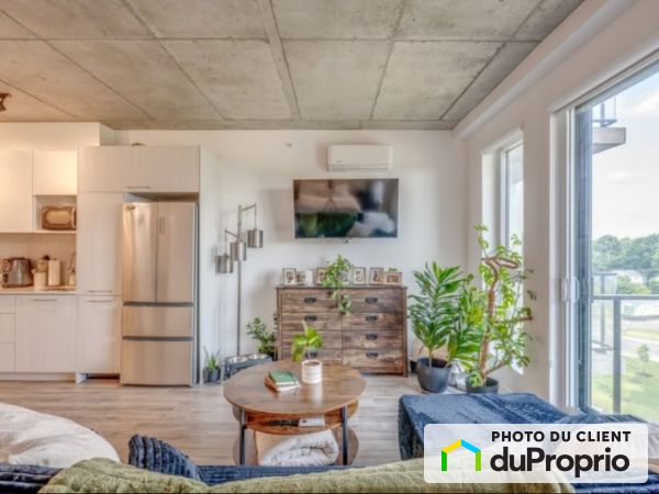 504-10 Ave Donegani, Pointe-Claire for rent