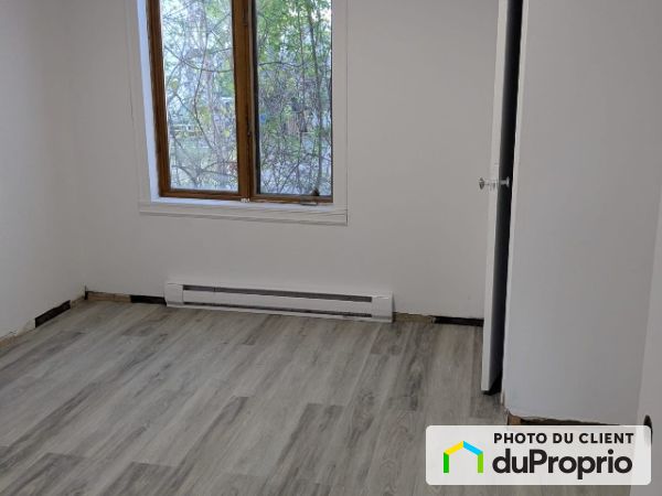304 77e avenue, Chomedey for rent