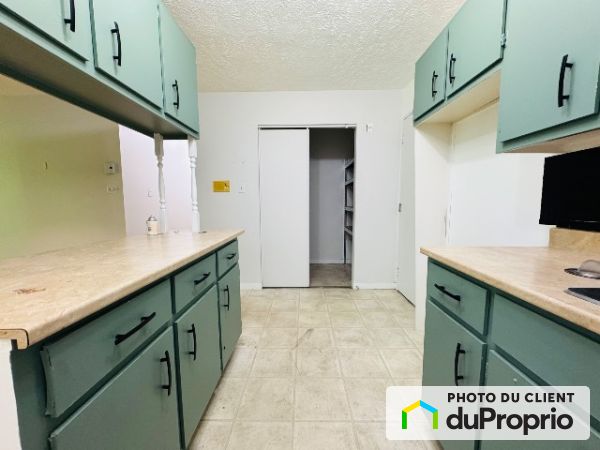 310-12085 avenue Berlioz, Montchatel for rent