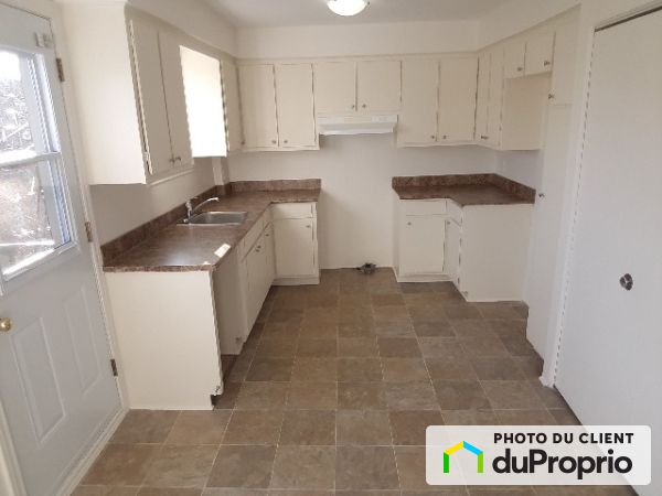 7 Thelma, LaSalle for rent