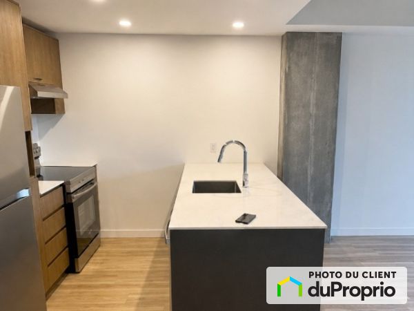 821-4 boulevard Cartier Ouest, Pont-Viau for rent