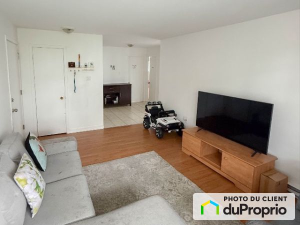 Apartment Living Room - 8-5210 avenue des Sauges, Charlesbourg for rent