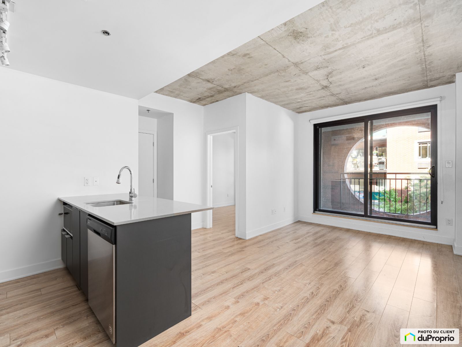 Studio - Wilcox - 230 rue Dominion — photo 3