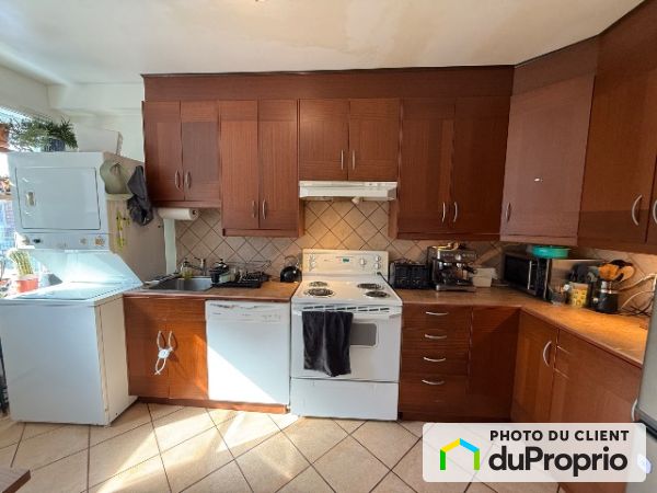 7802 Stuart, Villeray / St-Michel / Parc-Extension for rent