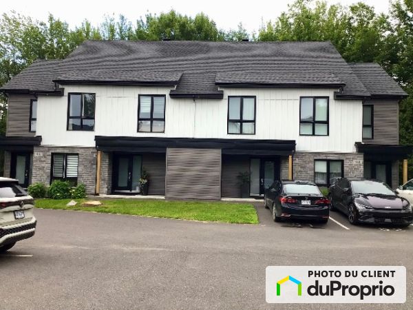 148 rue des Cerisiers, Bromont for rent