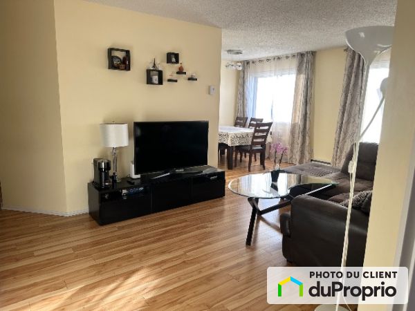 145-2090 Mayfield, Chomedey for rent