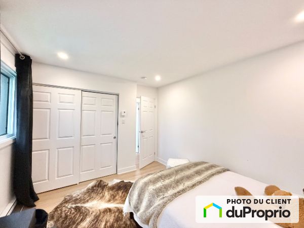18164 Charles, Mirabel for rent