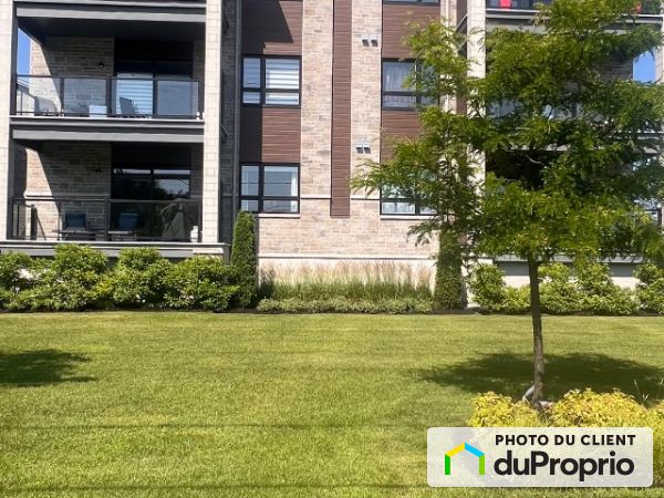 102-912 Boulevard Curé-labelle, Blainville for rent