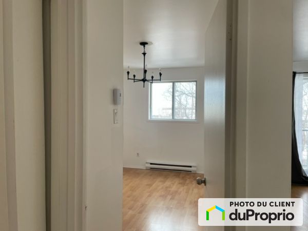 8-3470 Boulevard saint-martin Est, Duvernay for rent