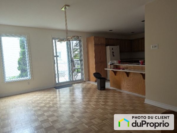 8770 Centrale, LaSalle for rent