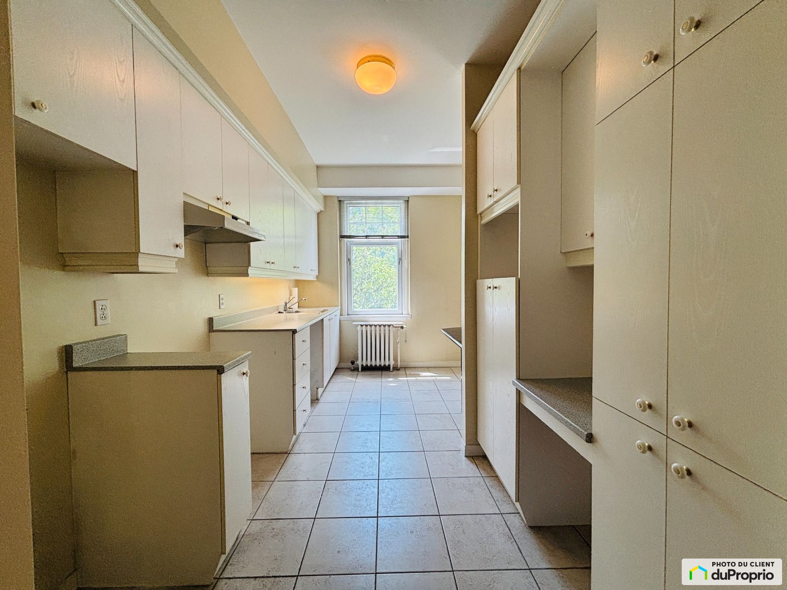 470-220, Grande Allée Est — photo 2