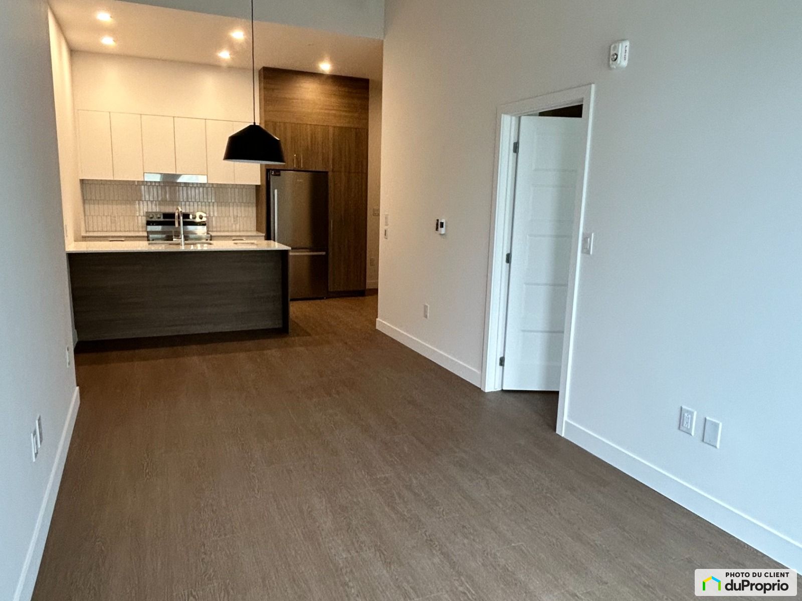220, boulevard Harwood — photo 1