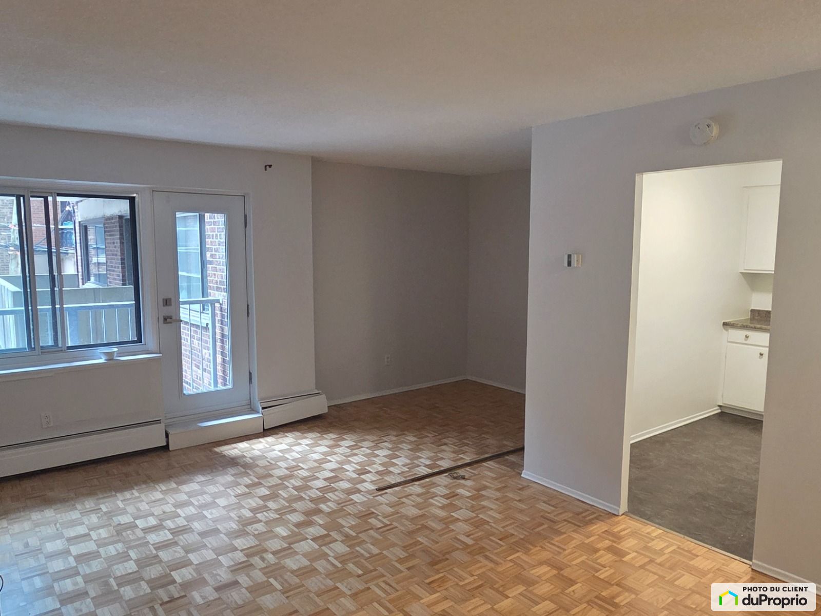 214-50, Av willowdale — photo 1