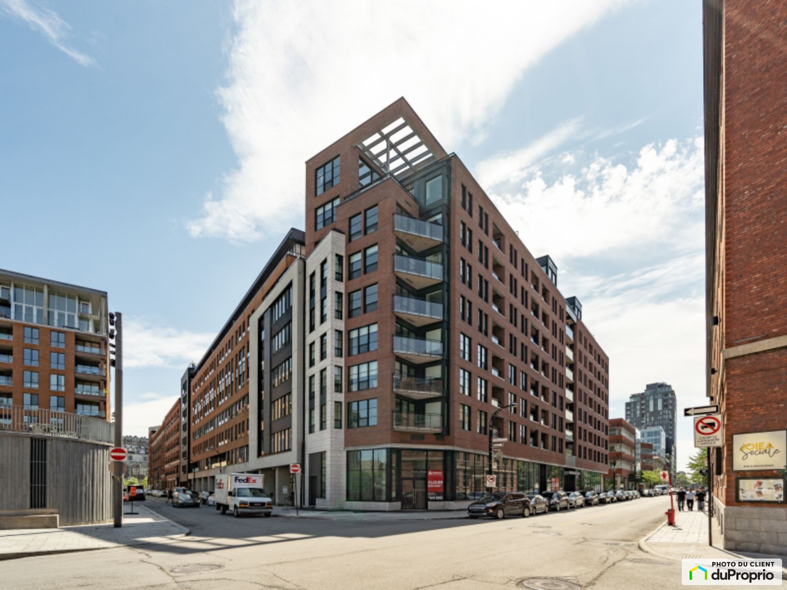 650 Wellington - DOMO -Studio Penthouse — photo 1