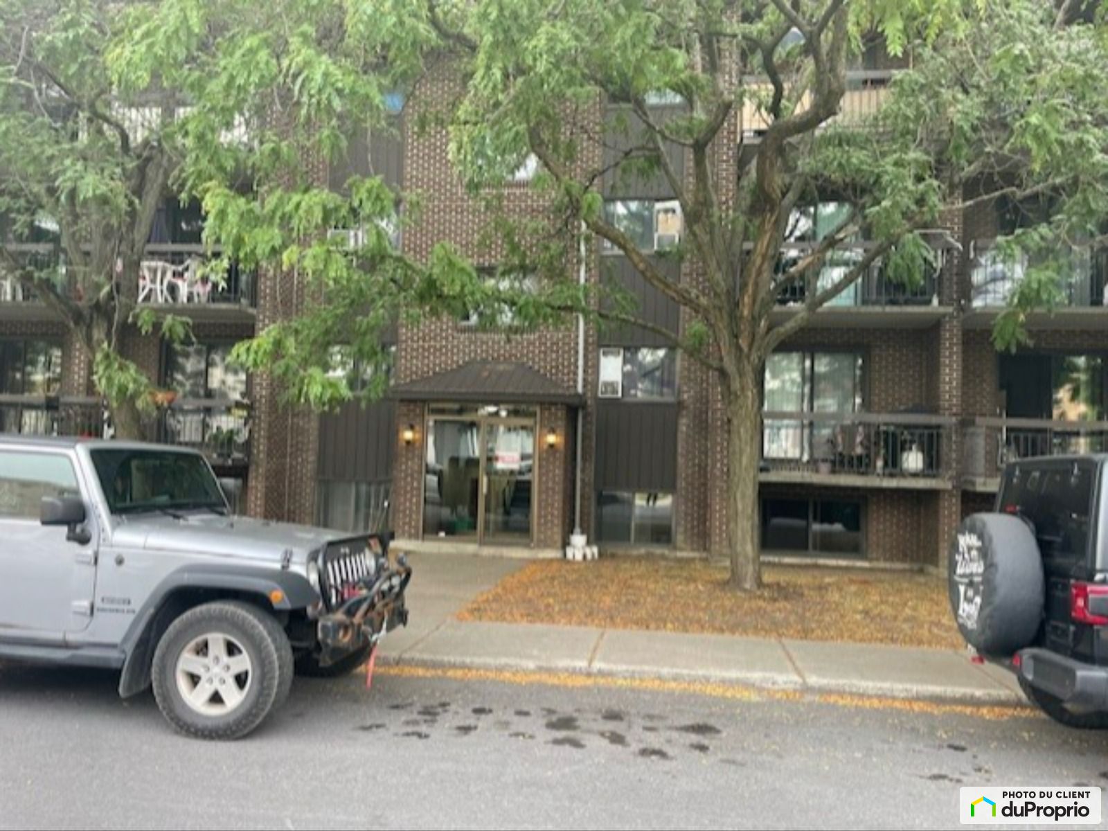 4-435, 16e ave — photo 1