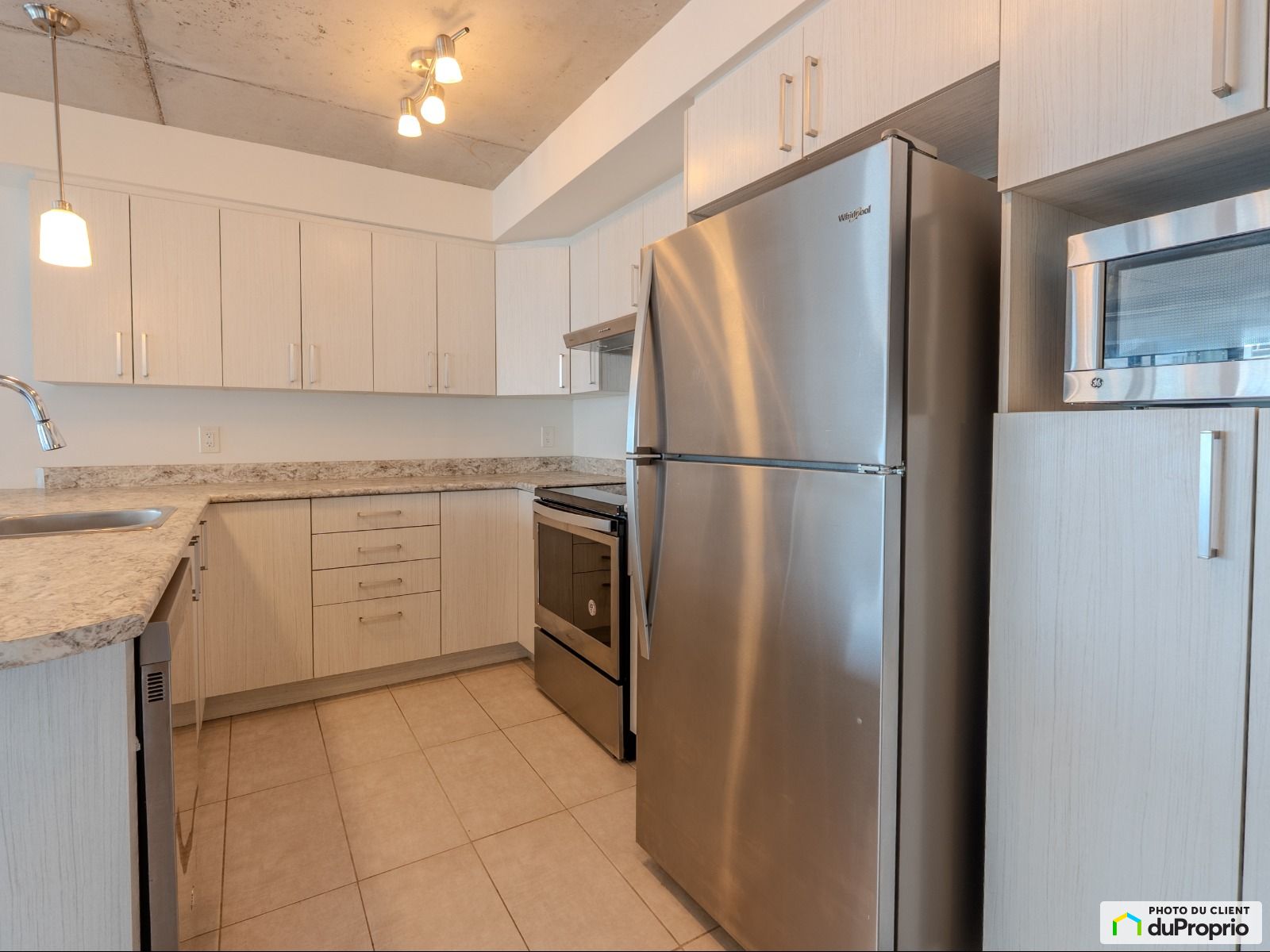 403-3400, Boulevard Saint-Elzéar — photo 2