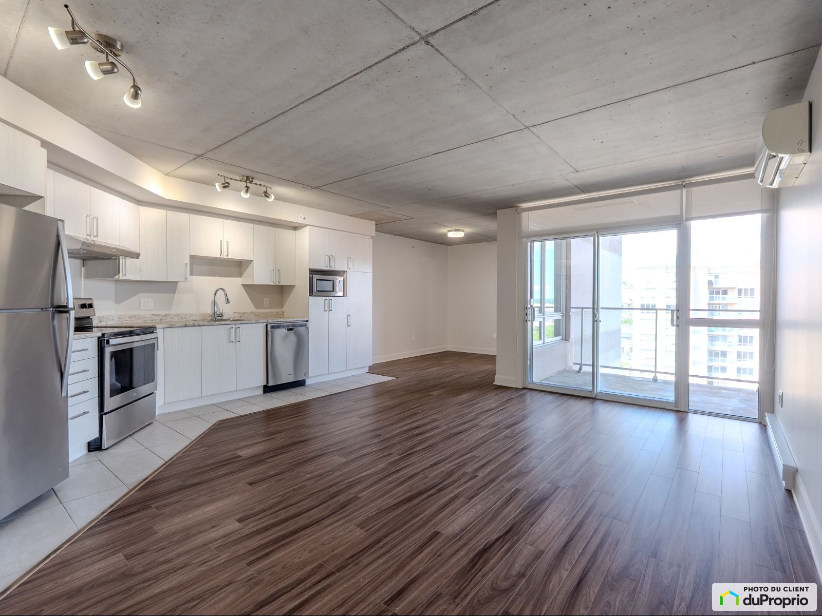 1101-3400, Boulevard Saint-Elzéar — photo 2