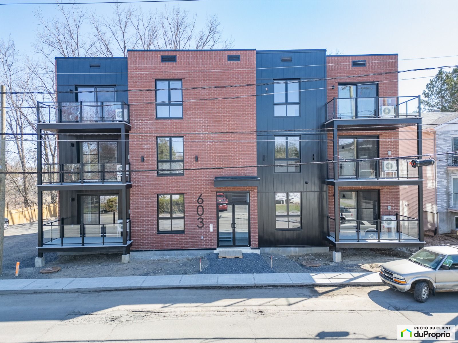 603, rue Laviolette — photo 1