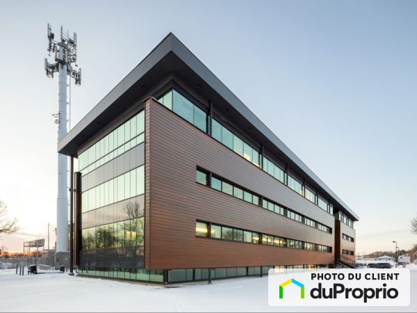 1405 boul. du Parc-Technologique, Duberger for rent