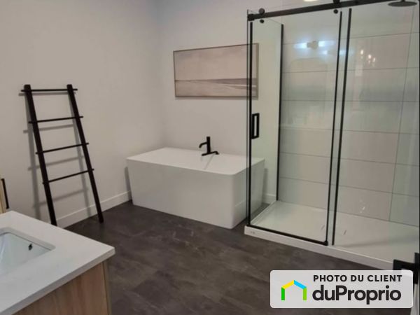 402-184 louis-joseph-papineau, Cowansville for rent