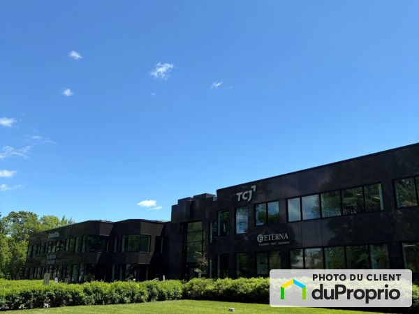 801 Grande Allée Ouest, Montcalm for rent
