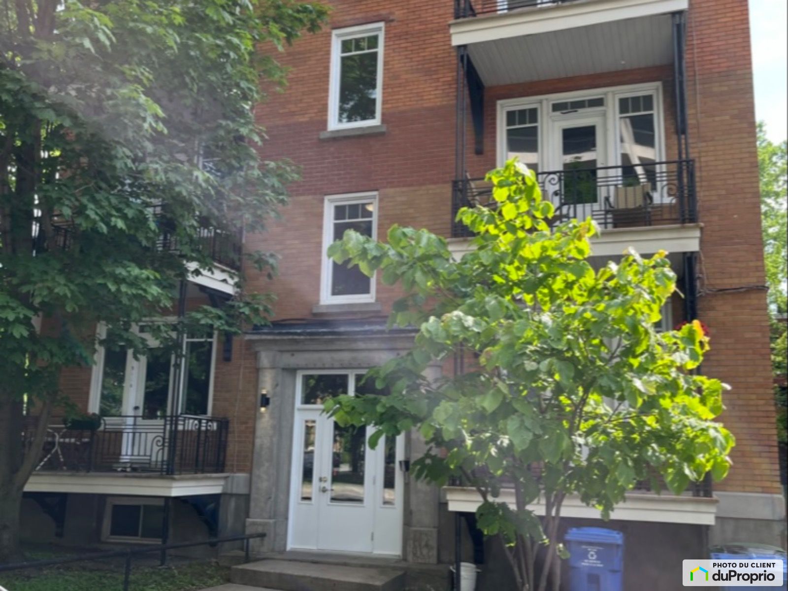 8-880, av. Casot — photo 1